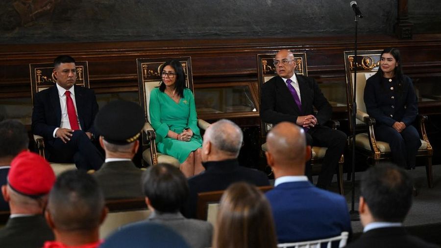 Wakil Presiden Venezuela Delcy Rodriguez resmi dilantik menjadi presiden usai Nicolas Maduro diculik pasukan Amerika Serikat pada akhir pekan lalu, Senin (5/1/2026). (AFP/MARCELO GARCIA)