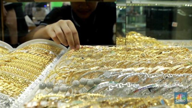 Beda Zakat Emas Menurut 4 Mazhab: Wajib untuk Perhiasan Atau Tidak?