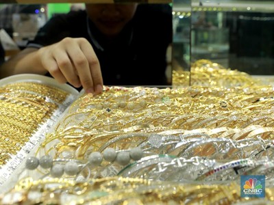 Beda Zakat Emas Menurut 4 Mazhab: Wajib untuk Perhiasan Atau Tidak?