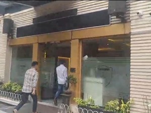 Penampakan Richard Lee Penuhi Panggilan Pemeriksaan Tersangka di Polda Metro