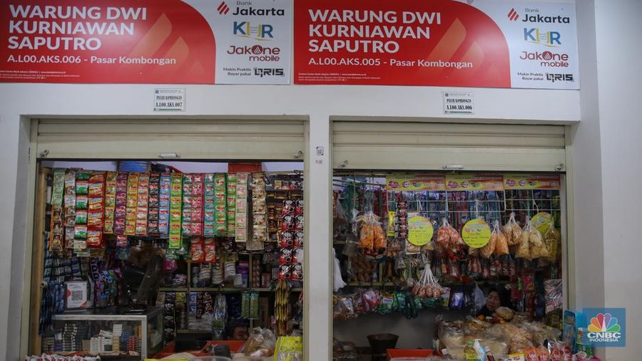 Suasana aktivitas jual beli di Pasar Kombongan, Kemayoran, Jakarta, Rabu (7/1/2026). (CNBC Indonesia/Faisal Rahman)