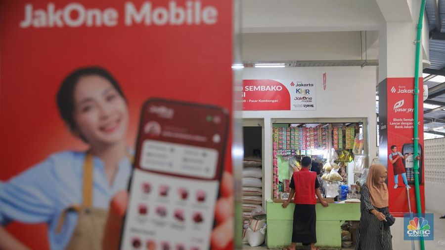 Suasana aktivitas jual beli di Pasar Kombongan, Kemayoran, Jakarta, Rabu (7/1/2026). (CNBC Indonesia/Faisal Rahman)