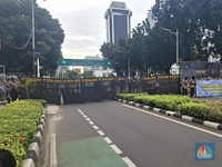 Lalu Lintas Dialihkan Efek Buruh Padati Kawasan Patung Kuda