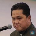 Menteri Pemuda dan Olahraga Erick Thohir memberi laporan kepada Presiden RI pada acara penghargaan berupa bonus kepada atlet SEA Games ke-33, Jakarta, Kamis, (8/1/2026). (CNBC Indonesia/Muhammad Sabki)