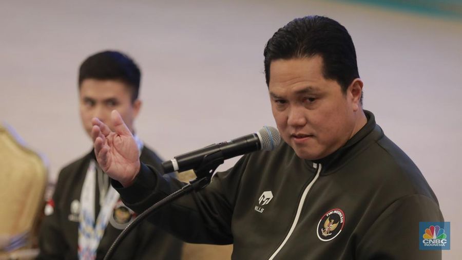 Presiden RI Prabowo Subianto memberi penghargaan berupa bonus kepada perwakilan atlet SEA Games ke-33, di Istana Negara,  Jakarta, Kamis (8/1/2026). (CNBC Indonesia/Muhammad Sabki)