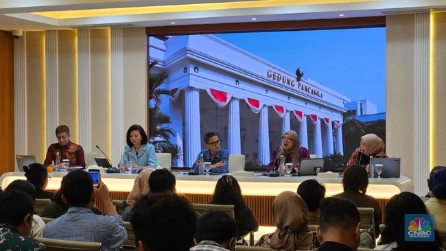 RI Cari Sumber Minyak Baru, Wamenlu Sambangi Afrika
