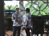 Seskab Teddy Merapat ke Kantor Mendagri Tito, Bahas Bencana Sumatra