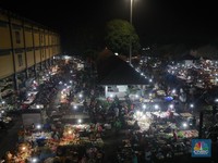 Melihat Pasar 24 Jam di Jakarta, Denyut Ekonomi Tak Pernah Tidur