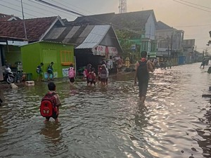 Pintu Kanal Jebol Sebabkan Banjir di Tridonorejo Demak