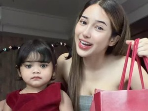 Wow! Dilan Janiyar Kadoi Anak 2 Tahun Gelang Cartier Rp 35 Juta