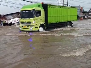 Waspada! Jalan Nasional di Mojokerto Ini Langganan Banjir