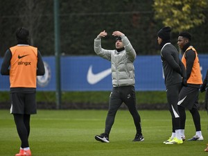 Gaya Perdana Rosenior Latih Chelsea, Dua Pemain Jadi Sorotan