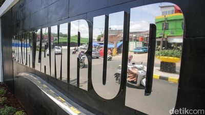 Melihat Gapura di Bekasi Yang Dibangun Pakai APBD Hampir 1 Miliar