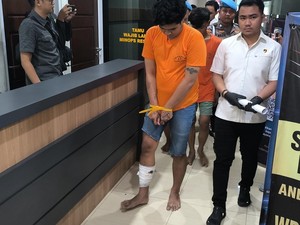 Video Otak Pelaku Gangster Bacok-Rampas HP Warga Gresik Ditangkap!
