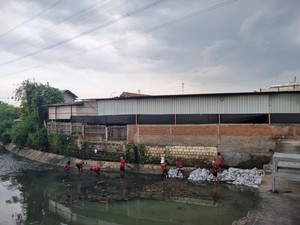 Pemkot Surabaya Ungkap Sampah Jadi Kendala Utama Penanganan Banjir