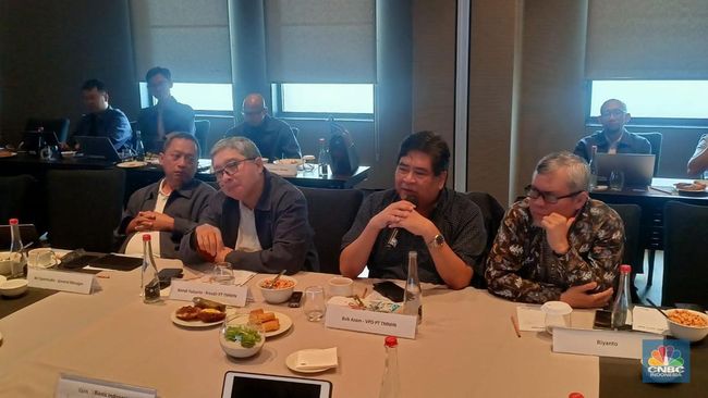 Bos Toyota Ingatkan Pelajaran dari Insentif Mobil Listrik Vs Hybrid