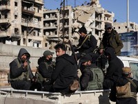 Patroli Bawa Senjata, Potret Militer Suriah Kuasai Sheikh Maksoud