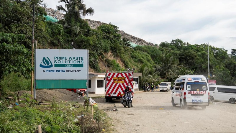 Foto udara tempat pembuangan akhir (TPA) sampah yang longsor di Binaliw, Kota Cebu, Filipina, Jumat (9/1/2026). (Cebu City Fire Station/Handout via REUTERS)
