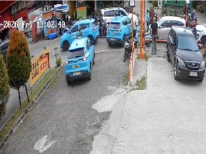 Ternyata Taksi Listrik Meluncur Tanpa Sopir Saat Tubruk Resto di Tangerang