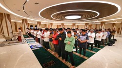 Perdana, Salat Berjaamah dan Kajian Subuh Digelar di Masjid IKN