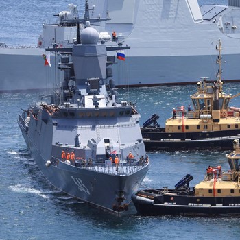 Siaga! Kapal Perang Iran, Rusia & China Kumpul di Laut Afrika Selatan