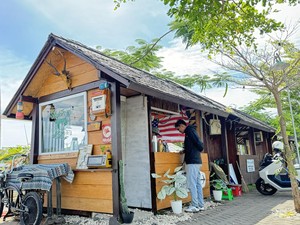 Stujoe: Tempat Ngopi di Teluk Benoa yang Lahir dari Komunitas Motor