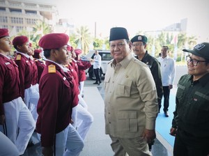 Deretan Momen Menyentuh Presiden Prabowo Bersama Siswa Sekolah Rakyat