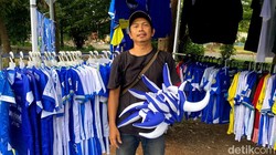 Harapan Pedagang Atribut Persib di Tengah Panasnya El Clasico