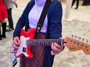 Belajar Gitar di TV Samsung, Pengalaman Unik di Tengah Futuristik CES 2026