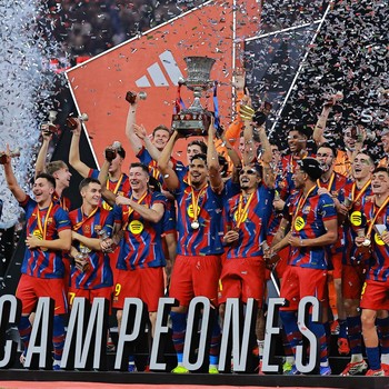 Momen Barcelona Juara PIala Super Spanyol Usai Libas Real Madrid