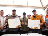 Didukung BRI, Danantara Serahkan 600 Unit Huntara di Aceh Tamiang