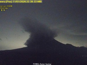 Semeru Erupsi Luncurkan Awan Panas hingga 5 Km, Ini Wanti-wanti Dokter Paru