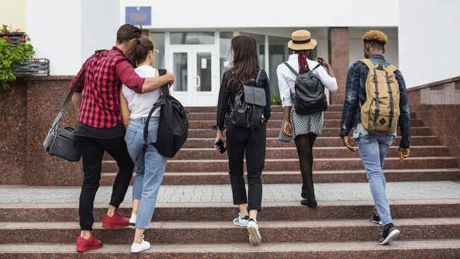 10 Jurusan Kuliah yang Dulu Bergengsi Kini Tak Jamin Gaji Tinggi