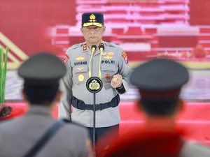 Pesan Mendalam Kapolda Jatim Saat Pimpin Sertijab 28 PJU-Kapolres