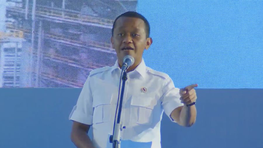 Menteri ESDM Bahlil Lahadalia saat menyampaikan paparan dalam Peresmian Infrastruktur Energi Terintegrasi Pertamina RDMP Balikpapan, Kalimantan Timur, Senin (12/1/2026). (Tangkapan Layar Youtube/KementerianESDM)