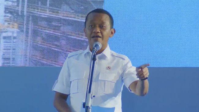 Rapat Sampai Jam 2 Pagi, Bahlil: SPBU Swasta Harus Beli BBM Pertamina!