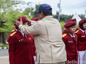 Pujian Prabowo ke Siswa Sekolah Rakyat hingga Janjikan Belajar ke LN