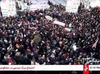 Menyemut! Potret 'Laut Hitam' Manusia Bawa Peti Mati Korban Demo Iran