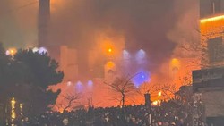 Masjid-masjid Dibakar dalam Demo Ricuh Iran Tewaskan 500 Orang