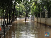 Potret Baru Banjir Jakarta, Cilandak 'Terendam' Luapan Kali Krukut