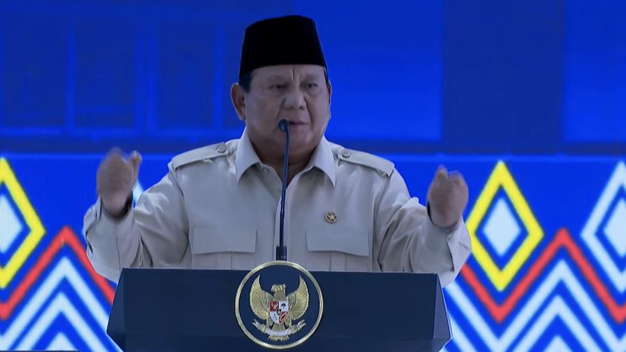 Presiden Prabowo menyampaikan sambutan saat peresmian 166 Soklah Rakyat di 34 Provinsi, Banjarbaru, Senin (12/2026). (YouTube/Sekretariat Presiden)