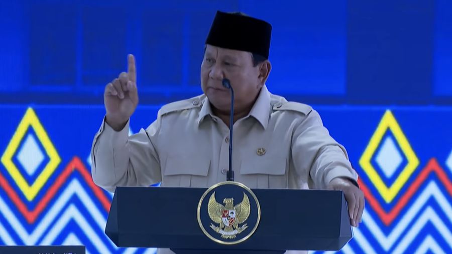 Presiden Prabowo menyampaikan sambutan saat peresmian 166 Soklah Rakyat di 34 Provinsi, Banjarbaru, Senin (12/2026). (YouTube/Sekretariat Presiden)