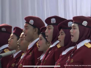 Siswi Sekolah Rakyat Senang dan Lega Bisa Tampil di Depan Prabowo