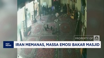 Video: Iran Memanas, Massa Bakar Masjid hingga Harga Emas Cetak Rekor
