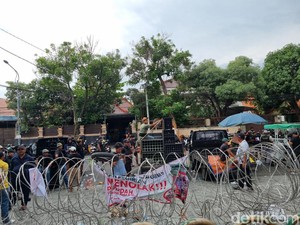 Tak Ditemui Walkot Eri, Jagal Pegirian Ancam Demo Lagi Bawa Kompor-Tenda