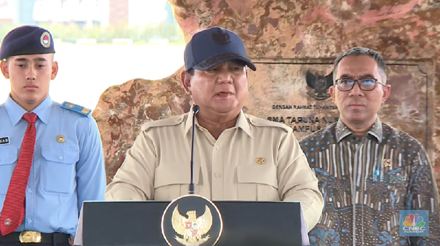 Presiden Prabowo Subianto menyampaikan pidato saat peresmian SMA Taruna Nusantara Kampus Malang, Kabupaten Malang, Jawa Timur, Selasa (13/1/2026). (YouTube/ Sekretariat Presiden)