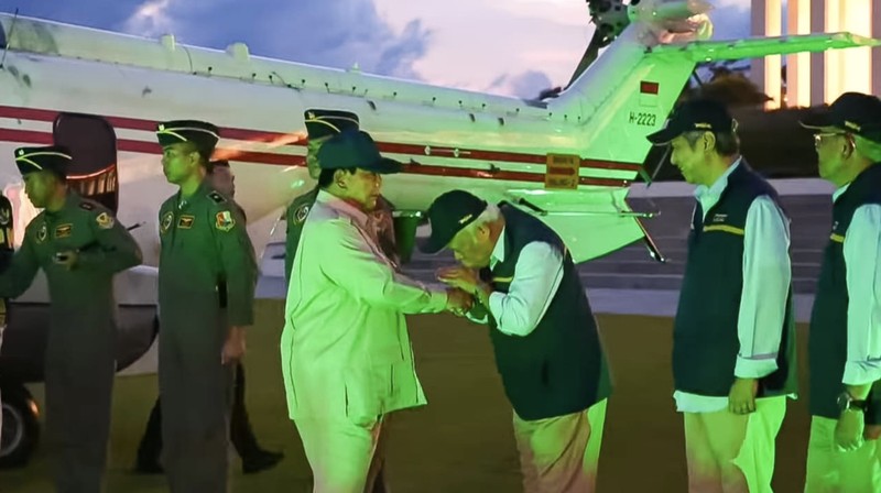 Presiden Prabowo Subianto tiba di Ibu Kota Nusantara (IKN) pada Senin, 12 Januari 2026 sekitar pukul 18.44 WITA. (Dok. OIKN)
