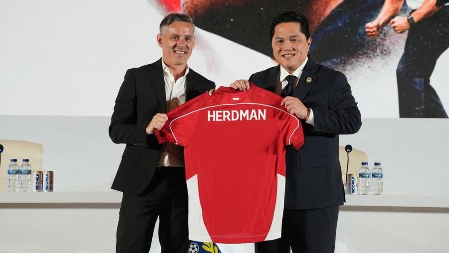 PSSI resmi memperkenalkan John Herdman ke publik sebagai pelatih Timnas Indonesia di Ballroom 1 Hotel Mulia, Jakarta, Selasa (13/1/2026). (Dok. PSSI)