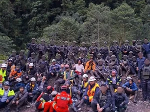 TNI Selamatkan 18 Pekerja PT Freeport dari OPM Usai 3 Hari Terjebak di Mimika