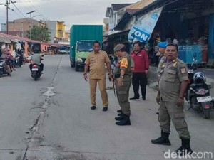 30 Satpol PP Polman Dikerahkan Tertibkan Pembuang Sampah di Pasar Wonomulyo